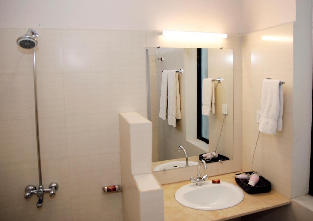 Ambassador Suites & Hotel İslamabad Dış mekan fotoğraf
