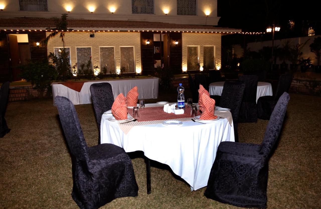Ambassador Suites & Hotel İslamabad Dış mekan fotoğraf