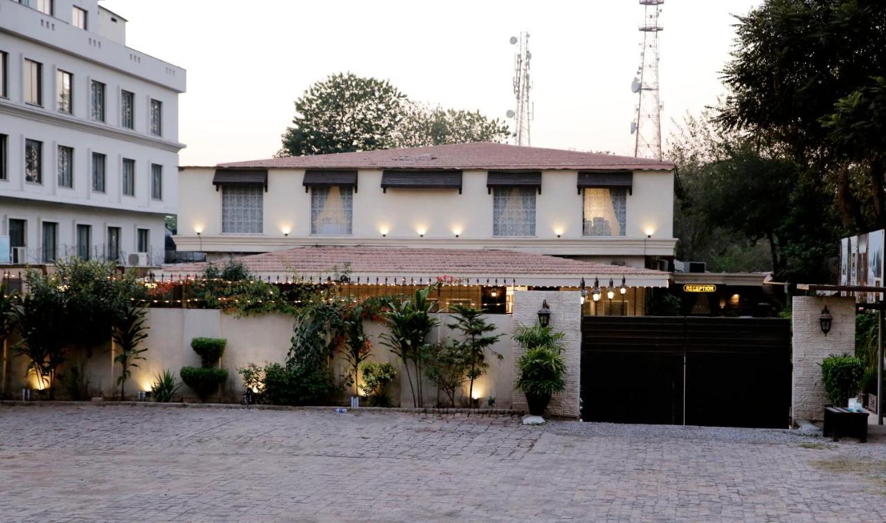 Ambassador Suites & Hotel İslamabad Dış mekan fotoğraf